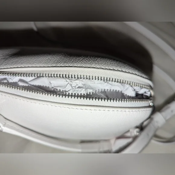 Kate Spade | Artic Friends White Leather Polar Bear Crossbody Handbag Purse NWT - Picture 9 of 9